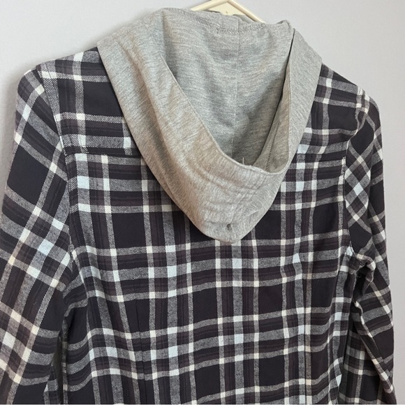 Inso Collection Blk, Wht & Grey Plaid  Flannel with Detachable Hood EUC - Picture 4 of 6